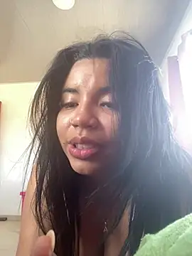 Lucy strong1 online show from 03.01.26