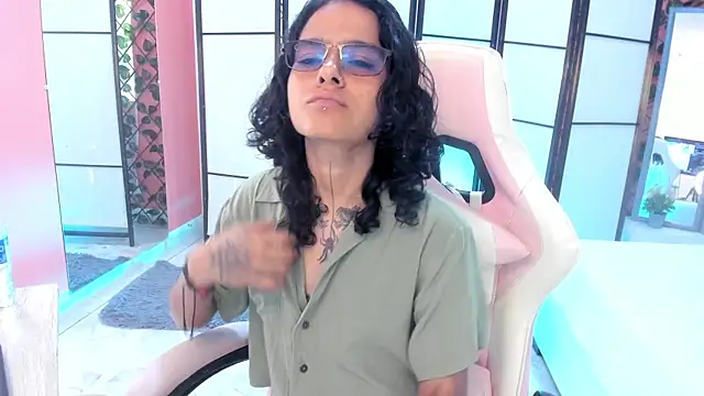 Snapshot of Julianne_7 chatting on 02.23.26 Julianne 7 online show from 02.23.26