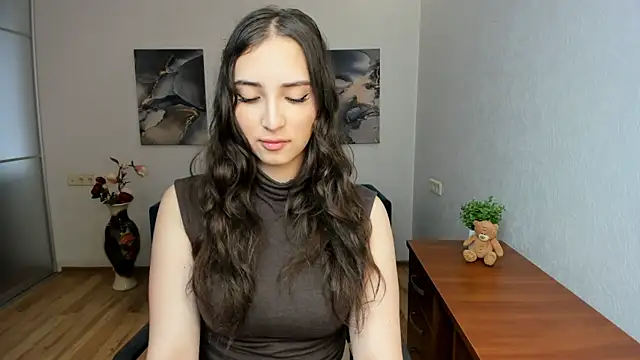 Effy Royse online show from 05.10.26