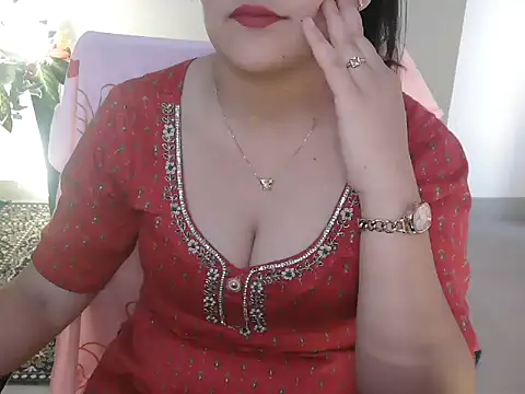  chitranshi online show from 04.17.26