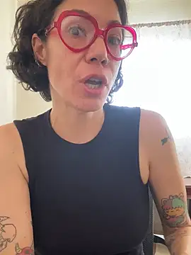 JeanneDuval8888 online show from 04.22.26