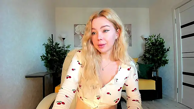 caty kiss online show from 04.14.26