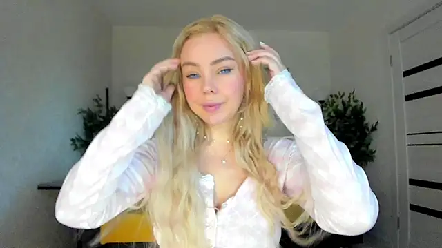 Snapshot of caty_kiss chatting on 07.18.26 caty kiss online show from 07.18.26