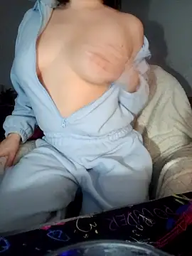 Snapshot of HornyCumBitch chatting on 02.11.26 HornyCumBitch online show from 02.11.26