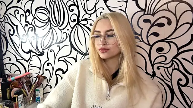 Snapshot of Kat_Catherine chatting on 02.10.26 Kat Catherine online show from 02.10.26