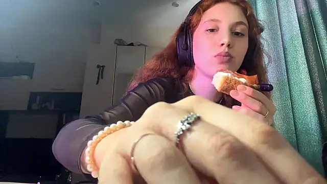 AliceCarrol online show from 02.24.26