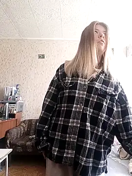 Snapshot of EvaTallor chatting on 02.27.26 EvaTallor online show from 02.27.26