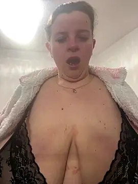 Snapshot of Laura-Loveyou chatting on 02.27.26 Laura-Loveyou online show from 02.27.26