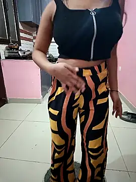 Snapshot of Anaya000 chatting on 02.16.26 Anaya000 online show from 02.16.26