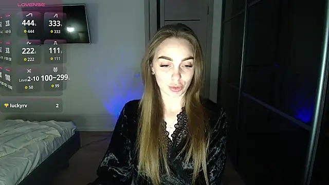  julia wonderful  online show from 03.02.26