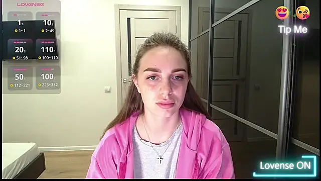 Snapshot of _julia_wonderful_ chatting on 04.12.26 julia wonderful online show from 04.12.26