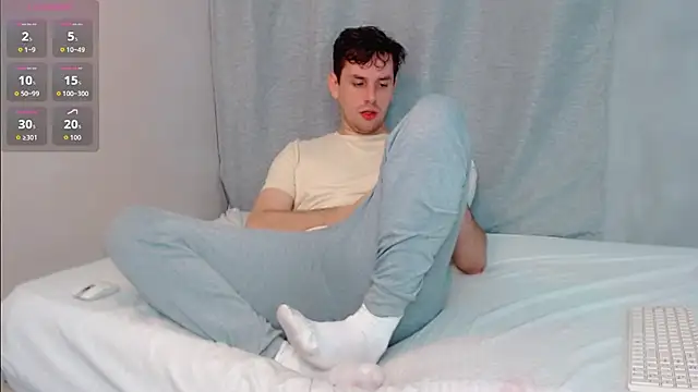 Snapshot of Luc_7 chatting on 02.22.26 Luc 7 online show from 02.22.26