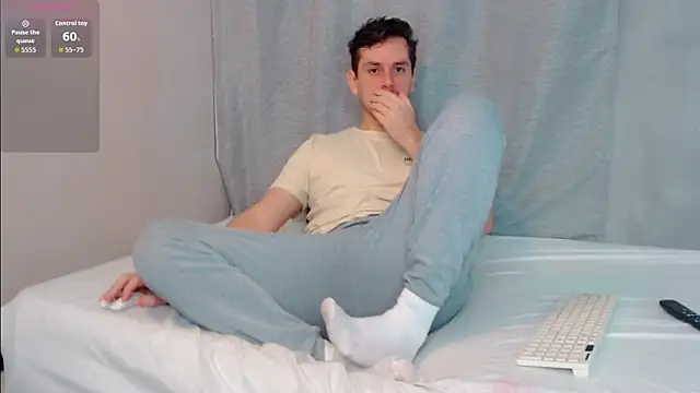 Snapshot of Luc_7 chatting on 02.25.26 Luc 7 online show from 02.25.26