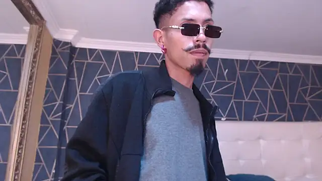 Snapshot of NoaahTylor chatting on 02.25.26 NoaahTylor online show from 02.25.26