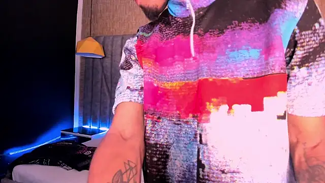 Snapshot of NoaahTylor chatting on 02.28.26 NoaahTylor online show from 02.28.26