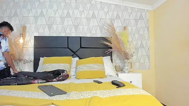 Snapshot of NoaahTylor chatting on 03.16.26 NoaahTylor online show from 03.16.26