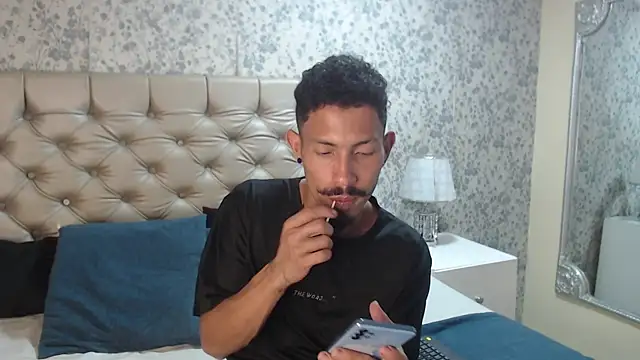 Snapshot of NoaahTylor chatting on 03.18.26 NoaahTylor online show from 03.18.26