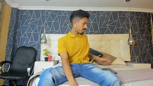 Snapshot of NoaahTylor chatting on 03.22.26 NoaahTylor online show from 03.22.26