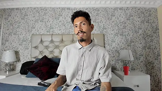 Snapshot of NoaahTylor chatting on 03.27.26 NoaahTylor online show from 03.27.26