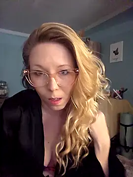 Snapshot of NikkiB653466 chatting on 02.11.26 NikkiB653466 online show from 02.11.26