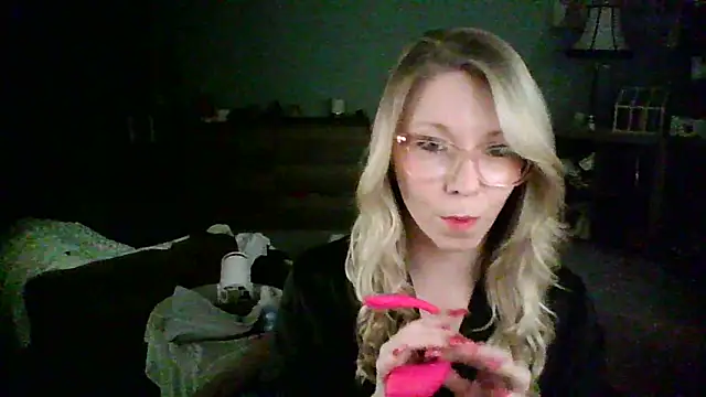 Snapshot of NikkiB653466 chatting on 02.19.26 NikkiB653466 online show from 02.19.26