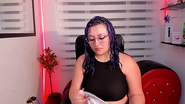 Emily Jonesh online show from 06.01.26
