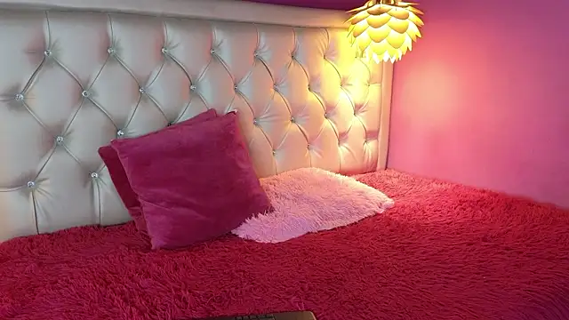 Snapshot of ivonne_heaven chatting on 02.26.26 ivonne heaven online show from 02.26.26