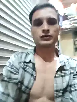 Snapshot of Beinghorny83 chatting on 02.12.26 Beinghorny83 online show from 02.12.26