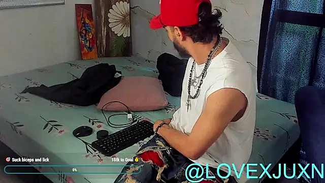 LovexJuxn8 online show from 03.13.26