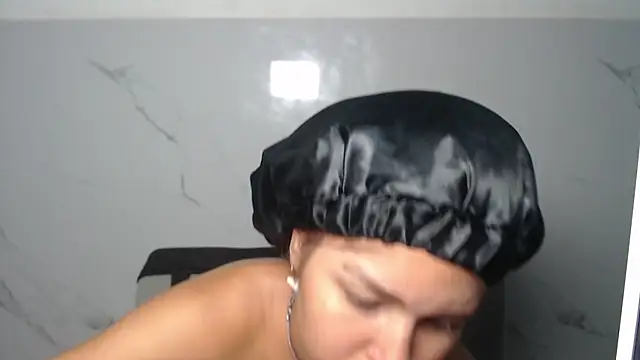 Snapshot of melodyphillips_2_ chatting on 07.08.26 melodyphillips 2 online show from 07.08.26