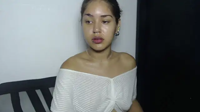 Snapshot of melodyphillips_2_ chatting on 08.03.26 melodyphillips 2 online show from 08.03.26