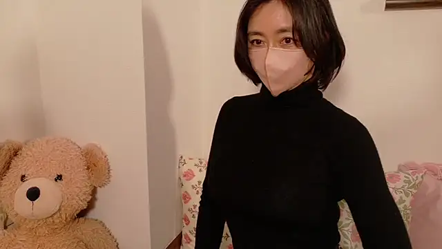 Mochi-Momo online show from 03.09.26