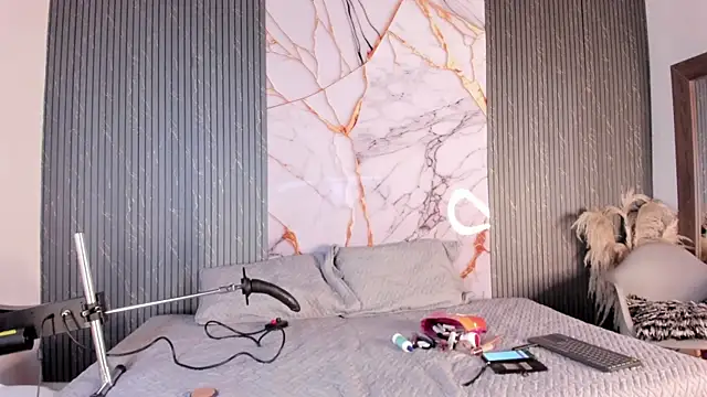 Snapshot of raven_noctis_ chatting on 02.26.26 raven noctis online show from 02.26.26