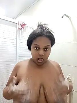 PerlaCurvasgrandes online show from 03.07.26