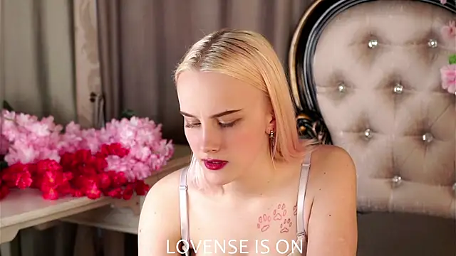 KirstinMcgeady online show from 04.09.26