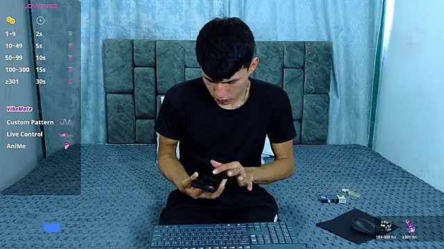 Snapshot of NicolasTorrez chatting on 02.25.26 NicolasTorrez online show from 02.25.26