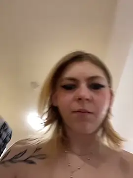 Snapshot of Milli-Kiss chatting on 02.13.26 Milli-Kiss online show from 02.13.26