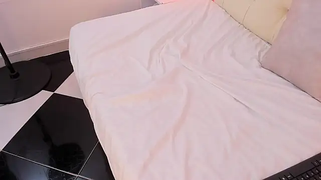 Snapshot of Lia_Latte chatting on 02.27.26 Lia Latte online show from 02.27.26