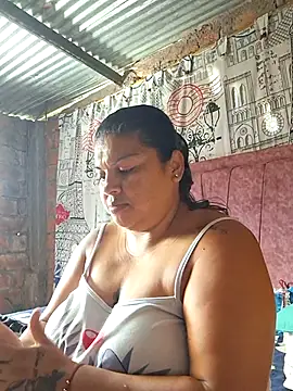 Juli Powl online show from 04.01.26