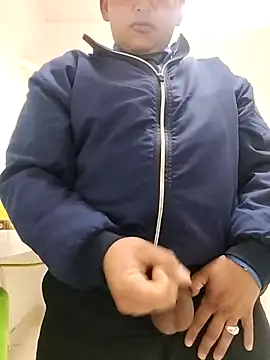 Hachi28 online show from 04.21.26