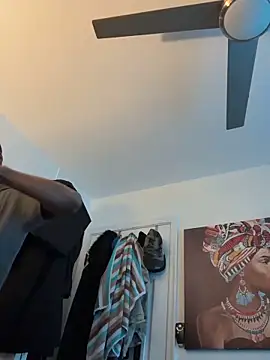 Snapshot of LP007 chatting on 02.24.26 LP007 online show from 02.24.26