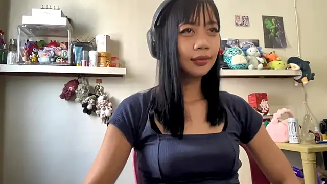 Snapshot of GloryKulikowski chatting on 02.26.26 GloryKulikowski online show from 02.26.26