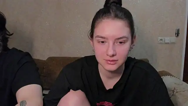 Snapshot of love_lina_muuur chatting on 02.18.26 love lina muuur online show from 02.18.26