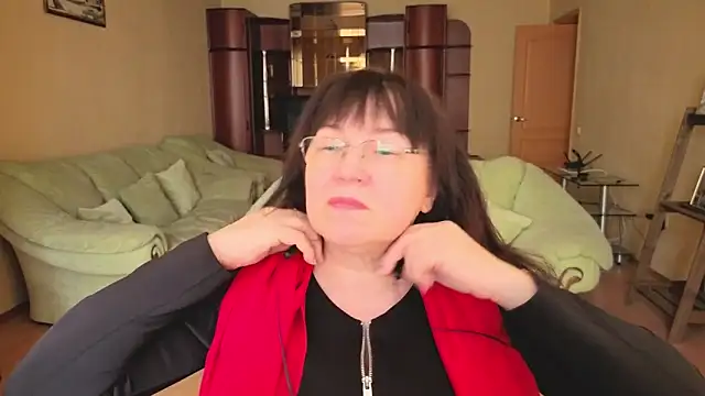 Snapshot of Tori_Twirl chatting on 02.24.26 Tori Twirl online show from 02.24.26