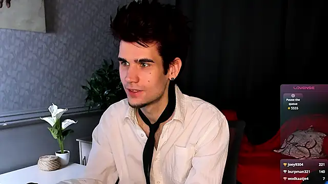 Snapshot of trevor_dreams chatting on 02.12.26 trevor dreams online show from 02.12.26