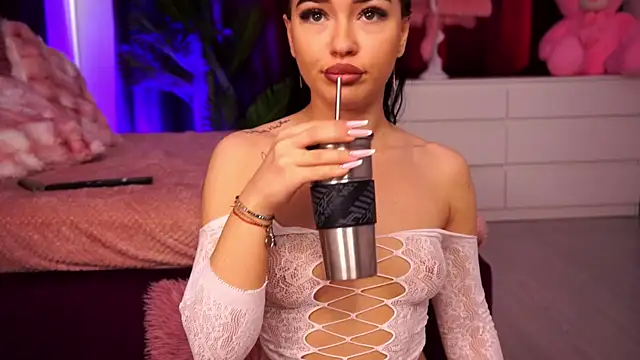 SashaLorrenz online show from 04.09.26