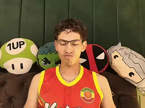 Snapshot of skinny_jean_ chatting on 02.23.26 skinny jean online show from 02.23.26