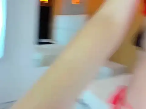 LolaWhite online show from 04.19.26