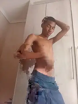 Leroyhotess online show from 02.15.26