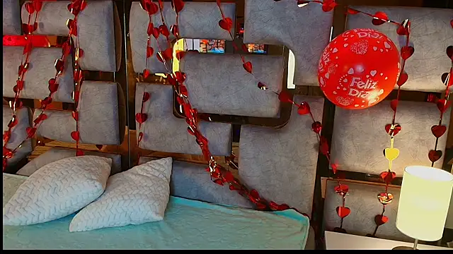 Anya Volker online show from 02.20.26